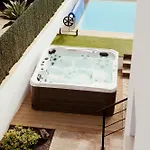 Vhana Villa *